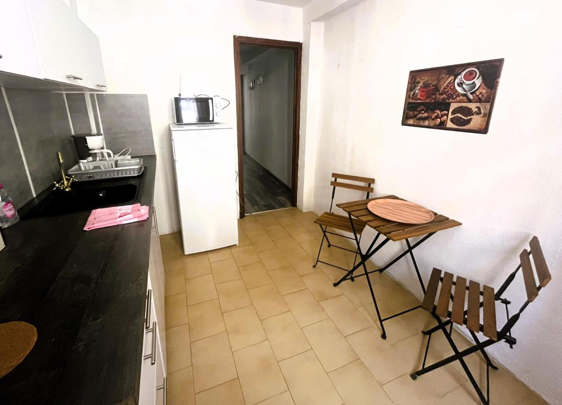 Apartmán Au Pied Des Remparts 10 Rue Saint Jean Villefranche-de-Conflent Exteriér fotografie