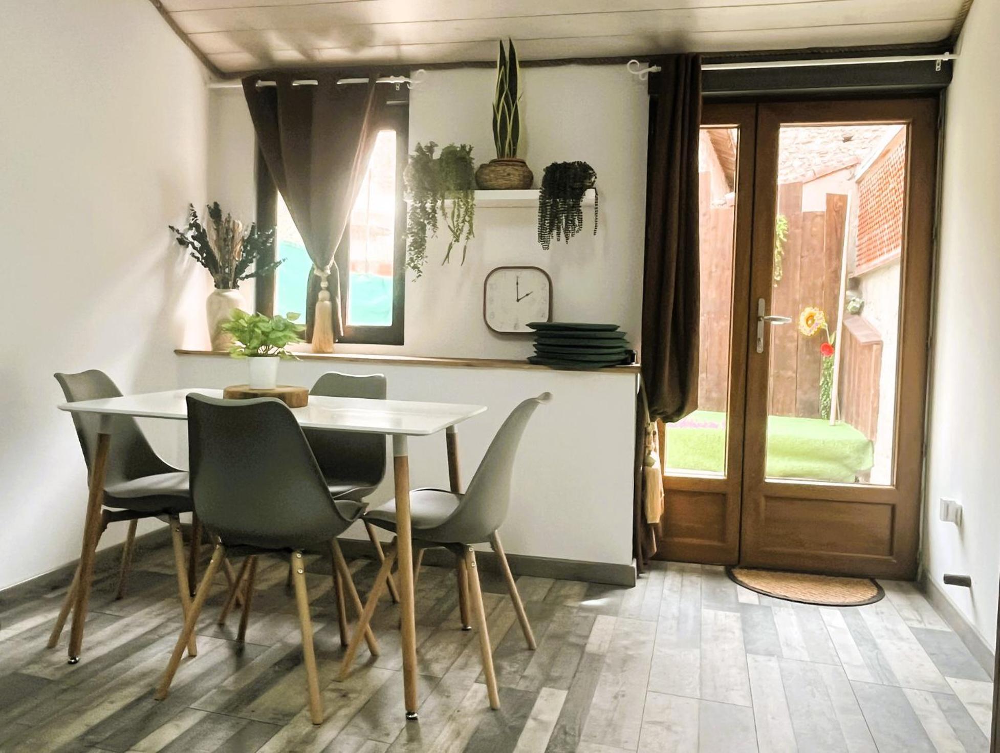 Apartmán Au Pied Des Remparts 10 Rue Saint Jean Villefranche-de-Conflent Exteriér fotografie